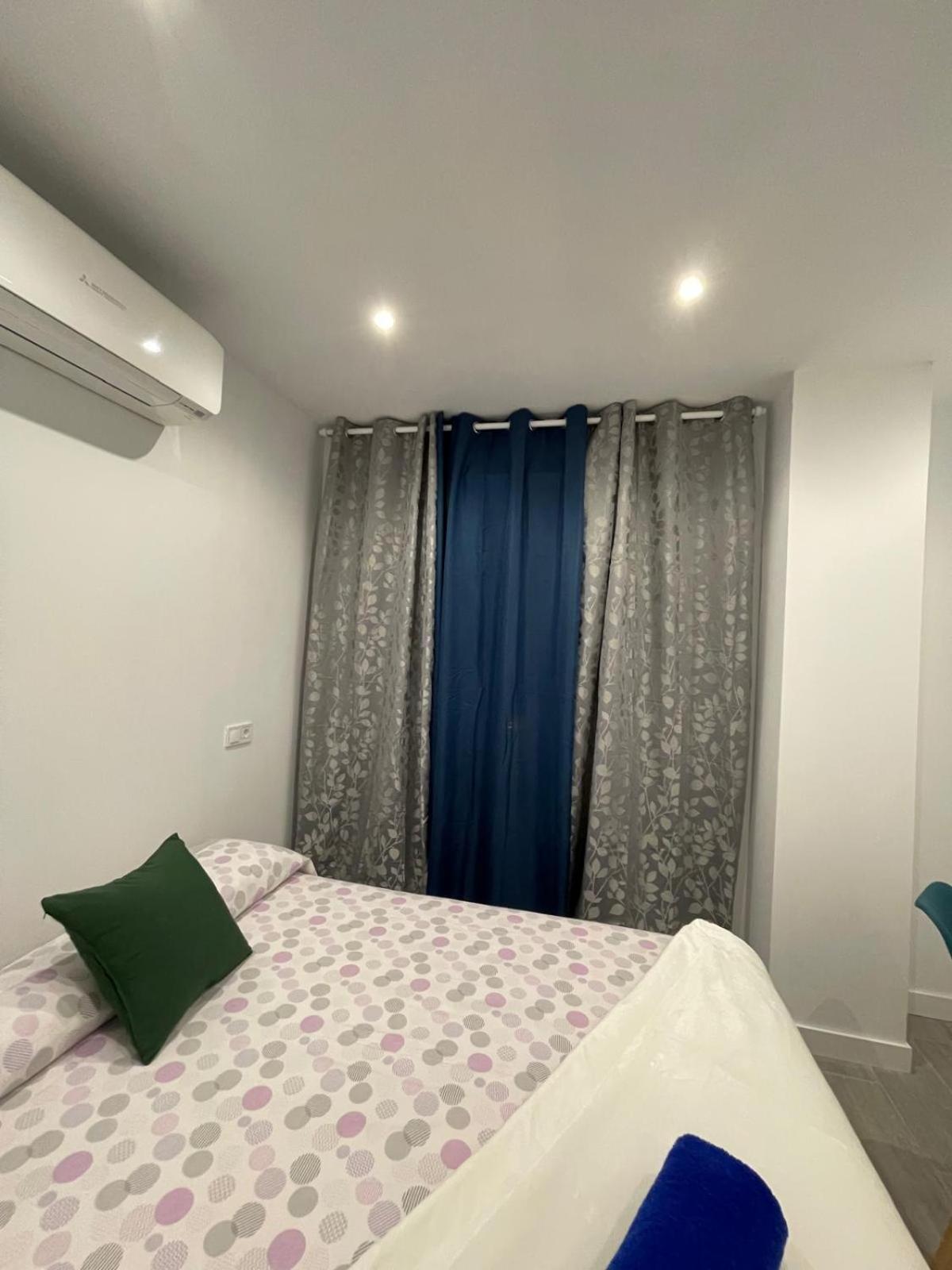 Estudios Nuevos Madrid Centro Екстериор снимка