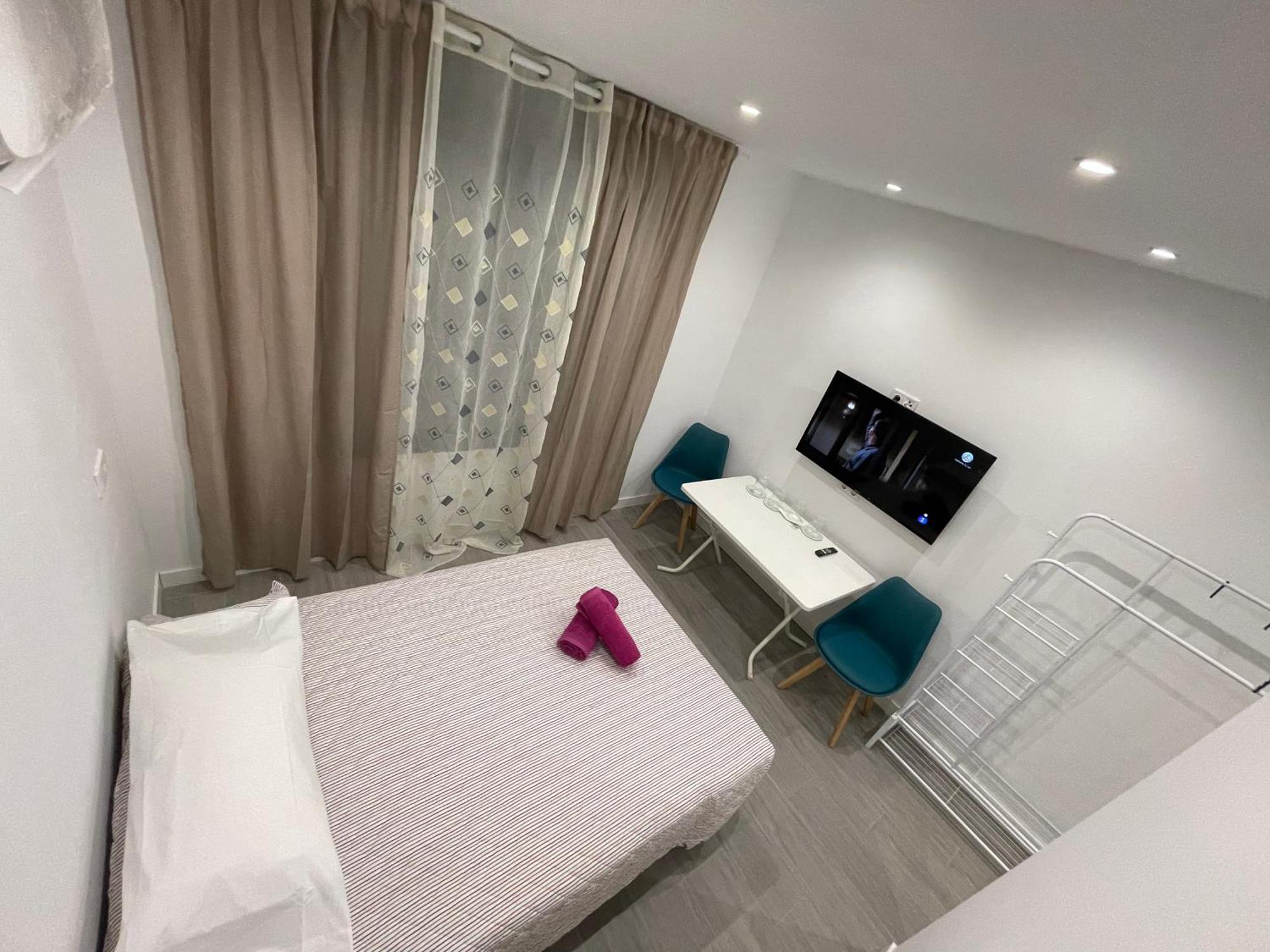 Estudios Nuevos Madrid Centro Екстериор снимка